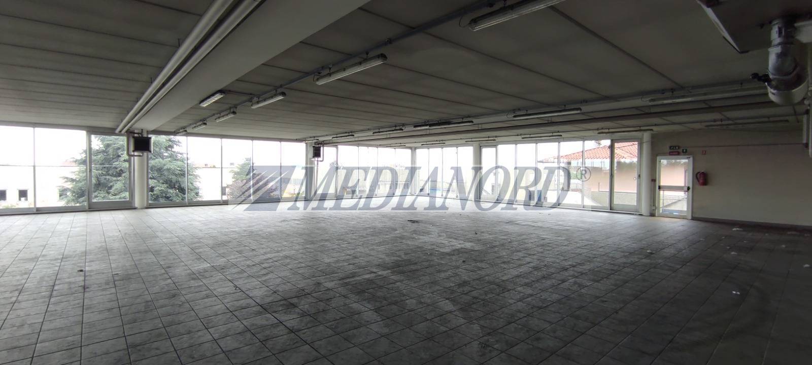 Capannone Commerciale in Vendita - Foto 3