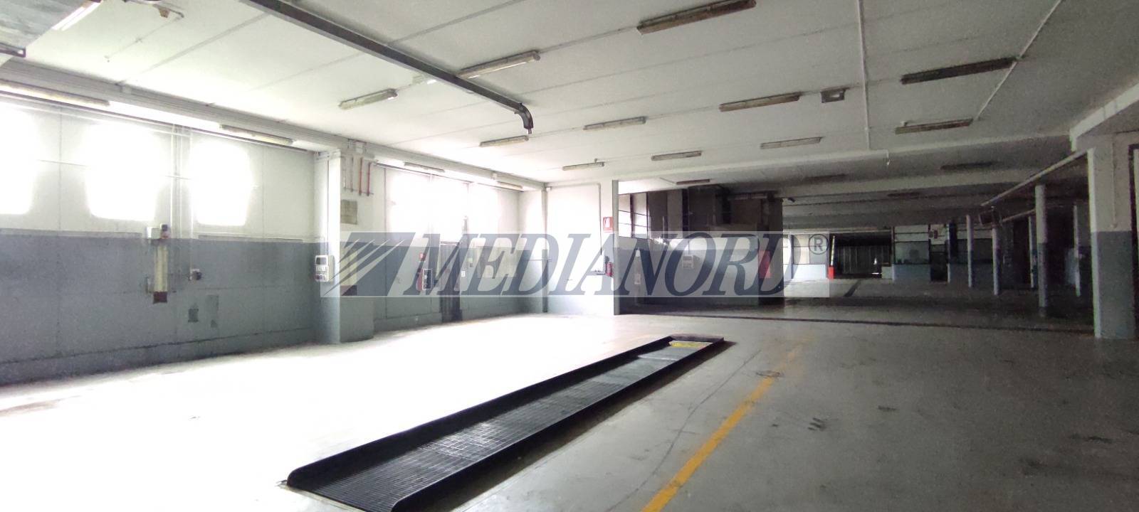 Capannone Commerciale in Affitto - Foto 4