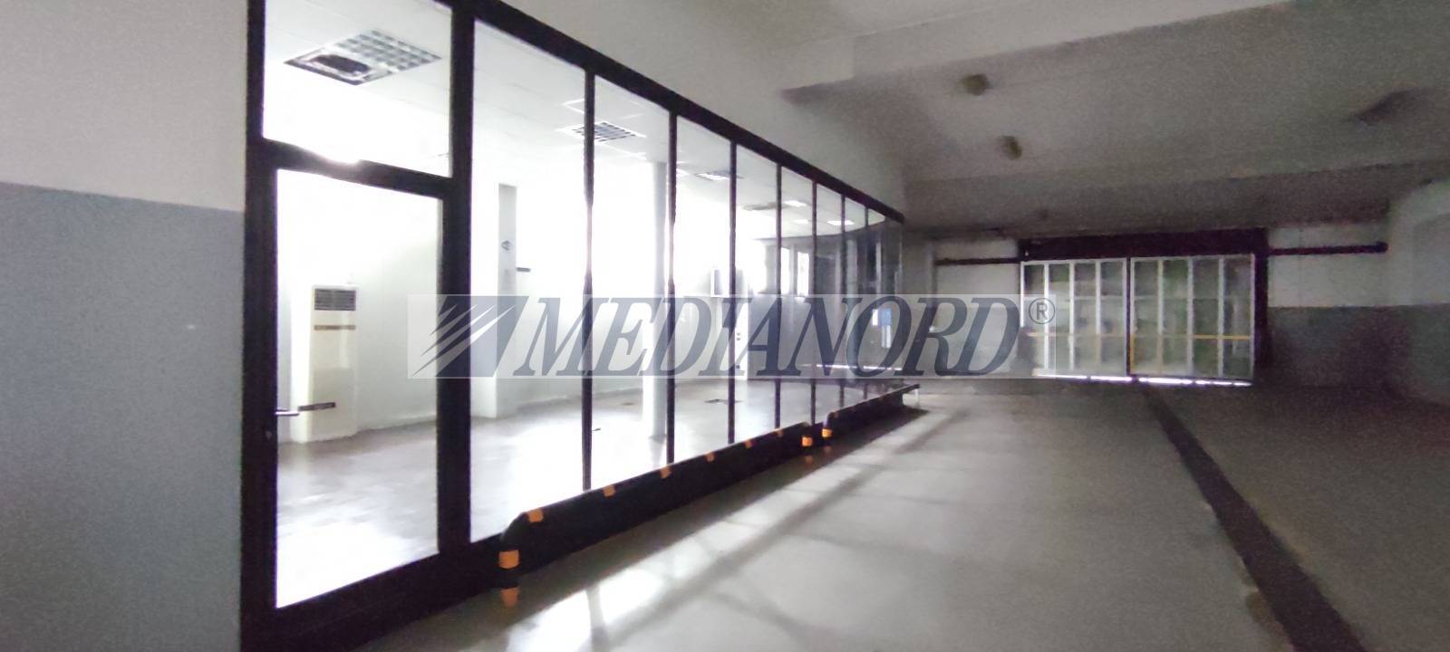 Capannone Commerciale in Affitto - Foto 9