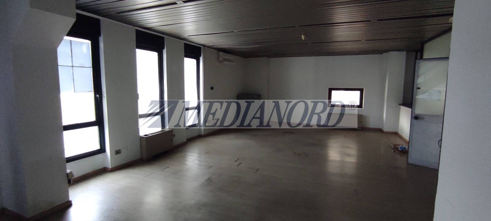 Capannone Commerciale in Affitto - Foto 20