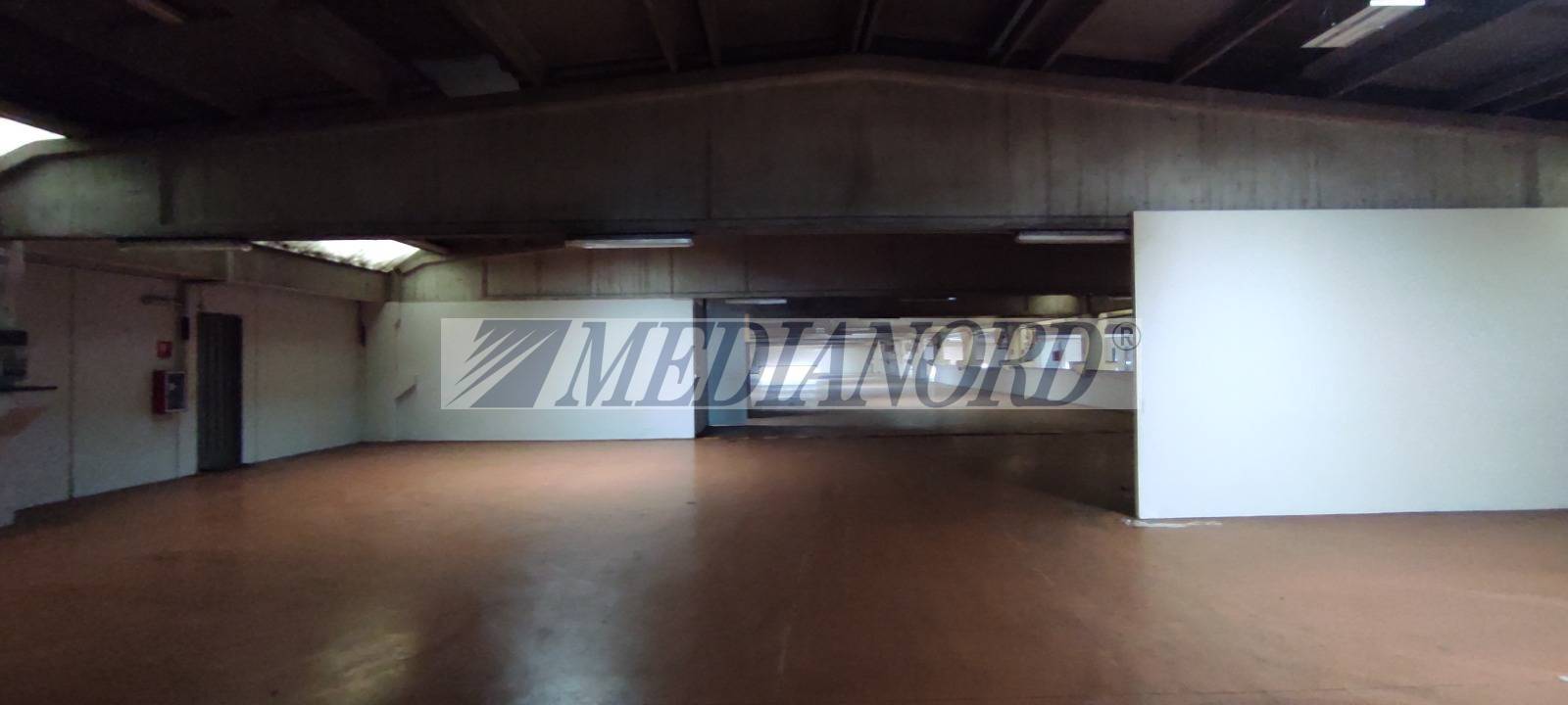 Capannone Commerciale in Affitto - Foto 33