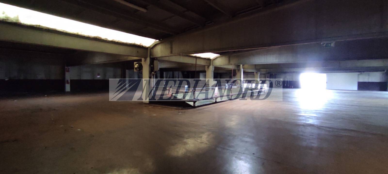 Capannone Commerciale in Affitto - Foto 31