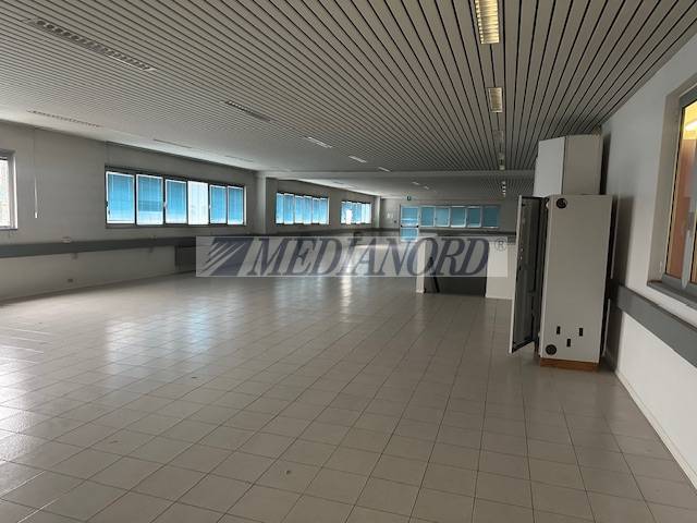 Capannone Industriale in Affitto - Foto 2