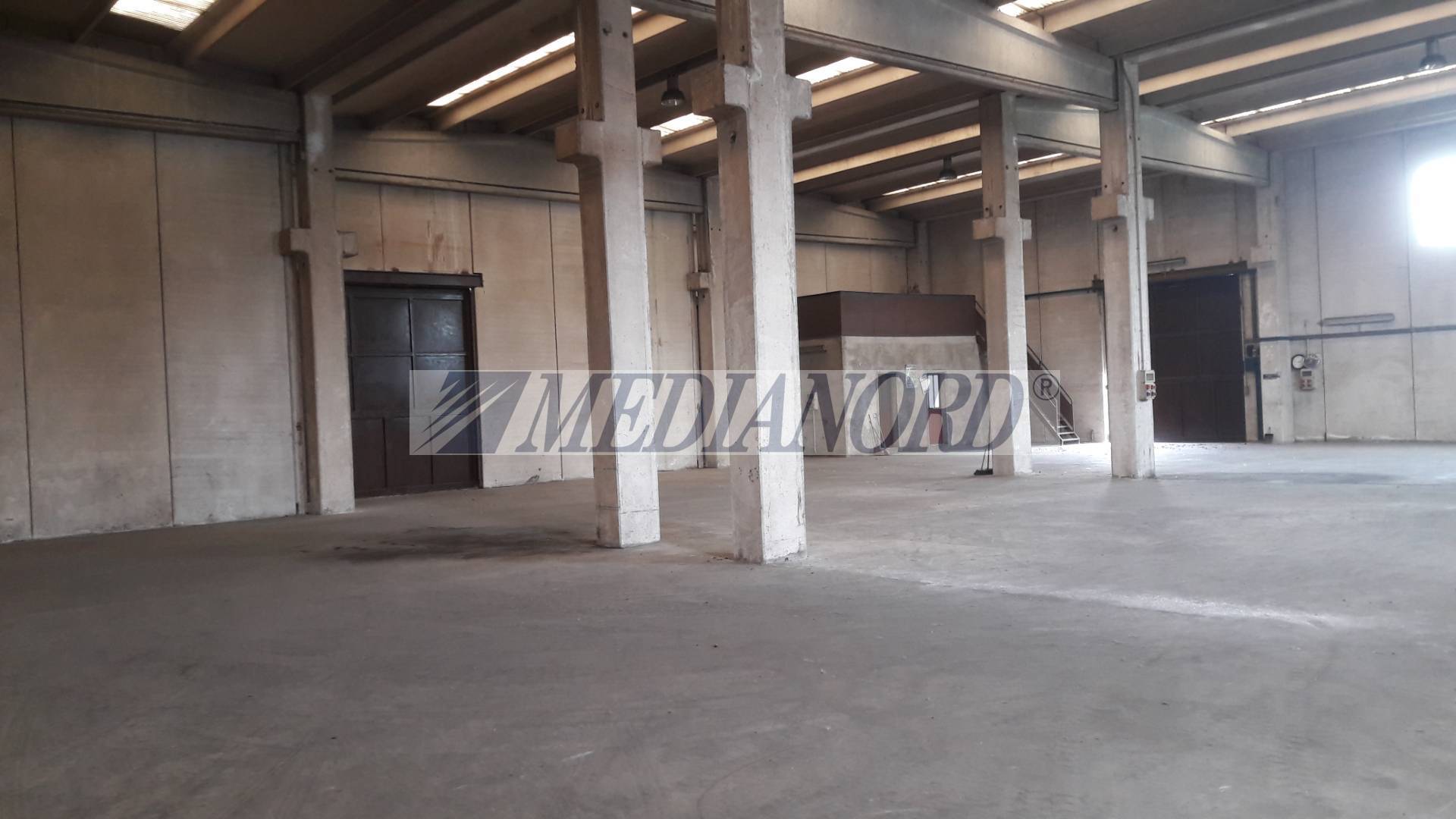 Capannone Industriale in Vendita - Foto 2