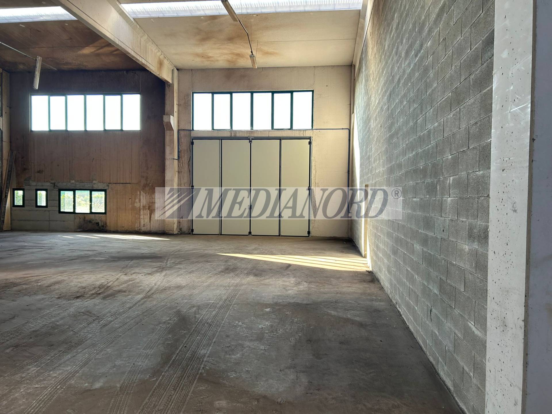 Capannone Industriale in Vendita - Foto 2