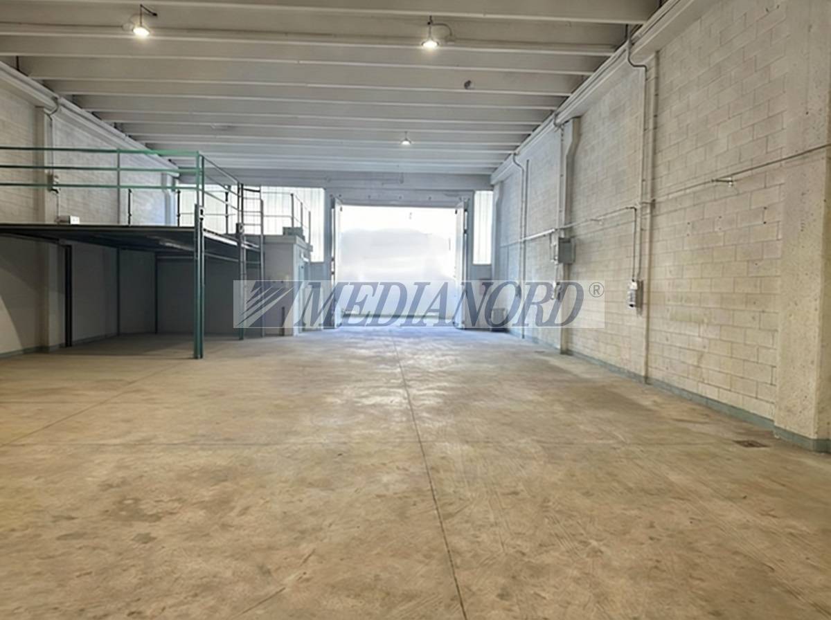 Capannone Industriale in Vendita - Foto 2