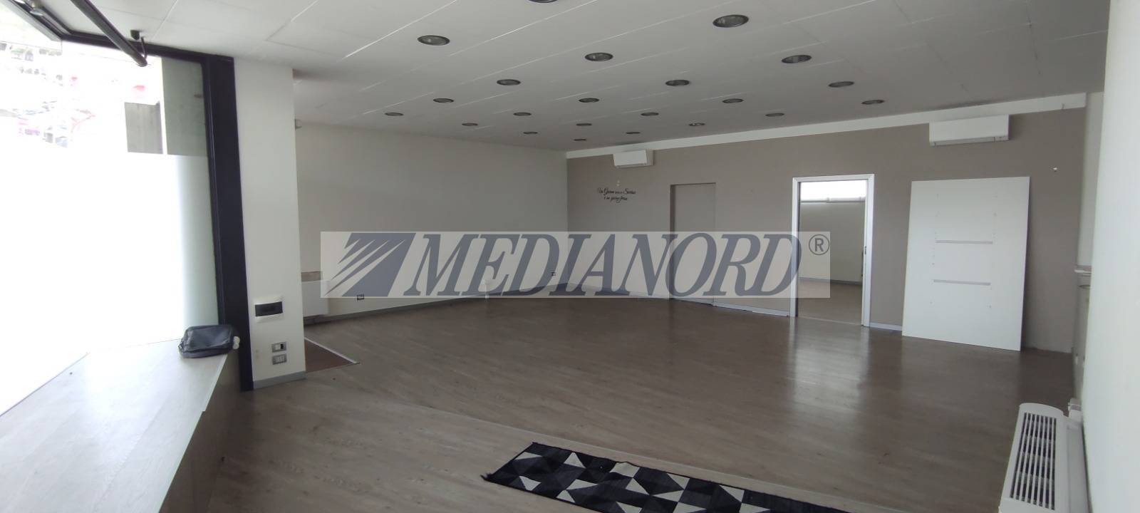 Negozio - Locale Commerciale in Affitto - Foto 1