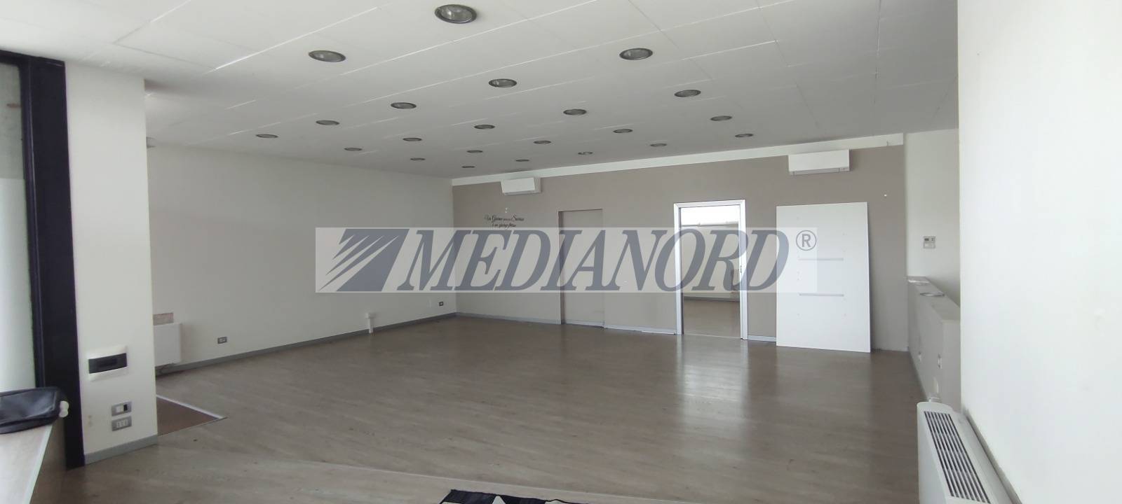 Negozio - Locale Commerciale in Affitto - Foto 4