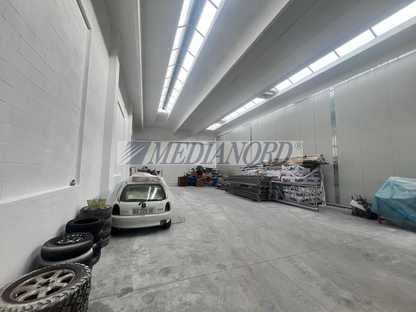 Capannone Industriale in Vendita - Foto 2