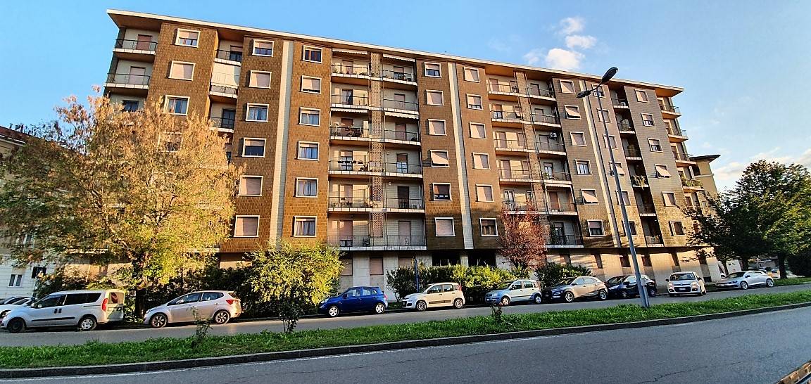  alessandria vendita quart: pista agenzia-studio-casa