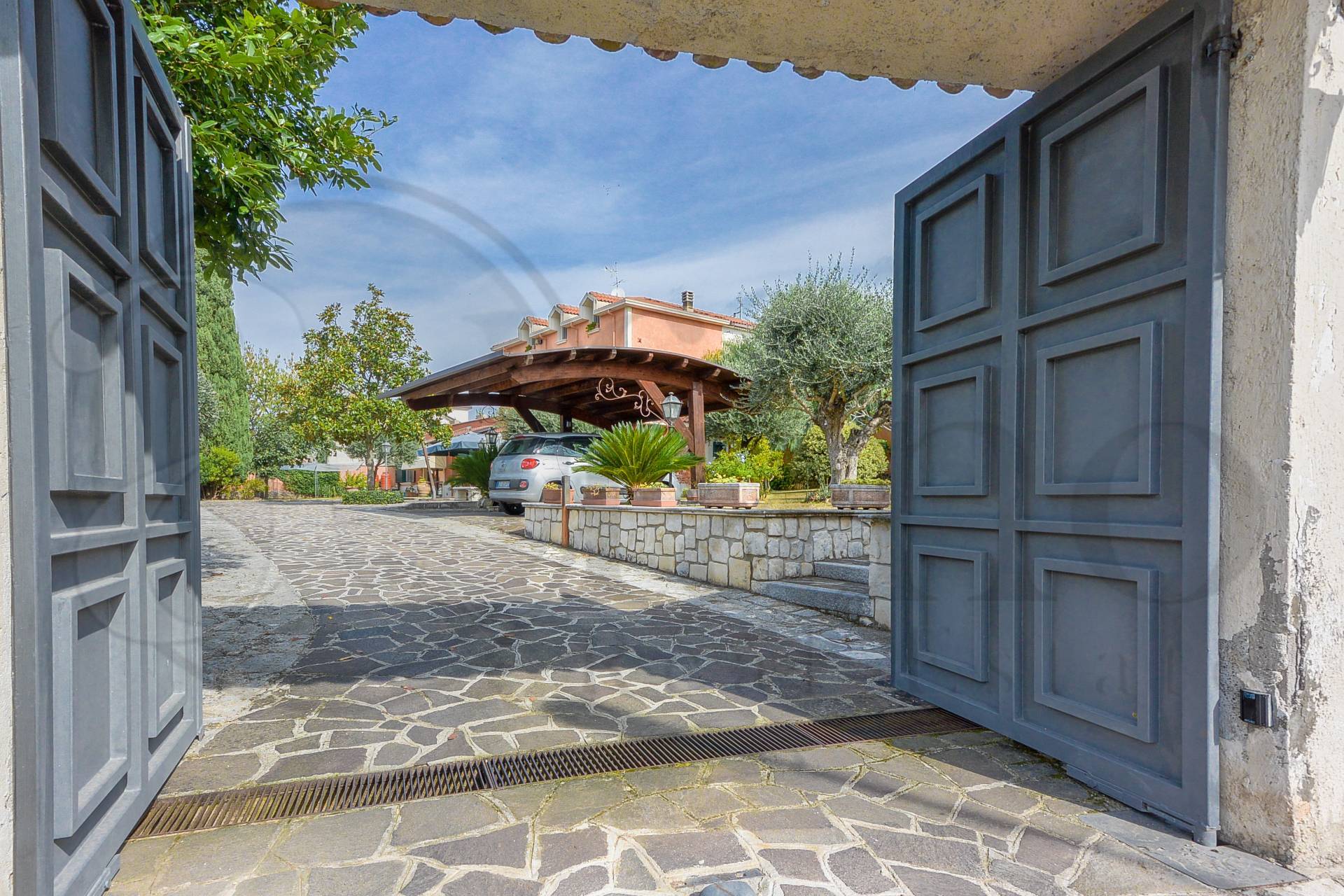 Villa CERVARO vendita    Societ? Italiana Consulenti Immobiliari Srl/Alfano Agency