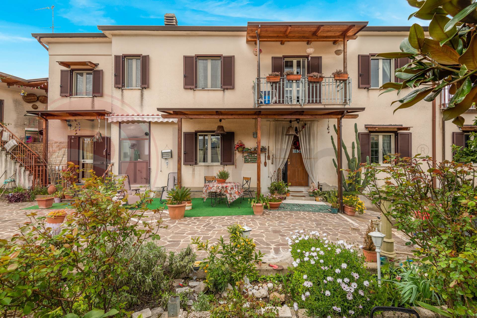 Casa indipendente in vendita a Sant'ambrogio Sul Garigliano (FR)