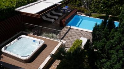 Villa for sale in Atina