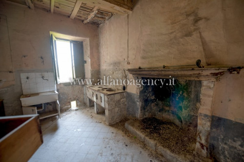 typical historical house for sale in Fontana Liri