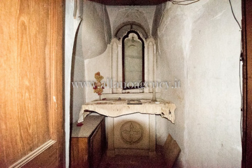 typical historical house for sale in Fontana Liri