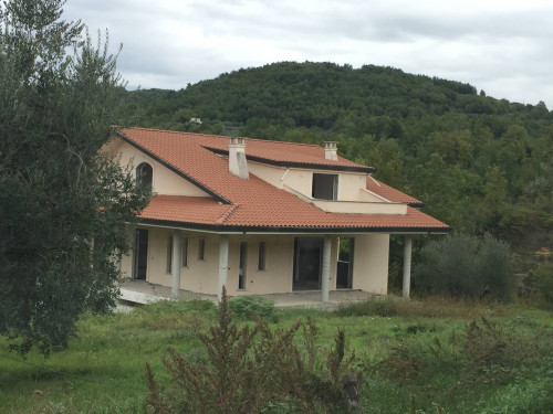 Villa in Arpino - view 1