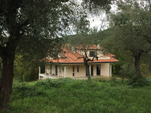 Villa trifamiliare in vendita a Fontana Liri