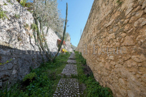 Palazzo storico in vendita a Arpino