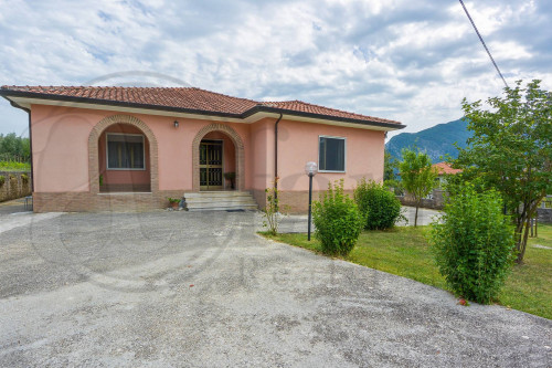 Casa indipendente in vendita a Santopadre