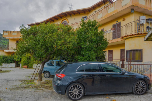 Appartamento in vendita a Laureana Cilento