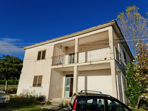 Villa for sale in Santopadre