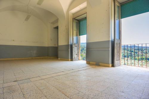 Palazzo intero stabile in vendita a Arpino