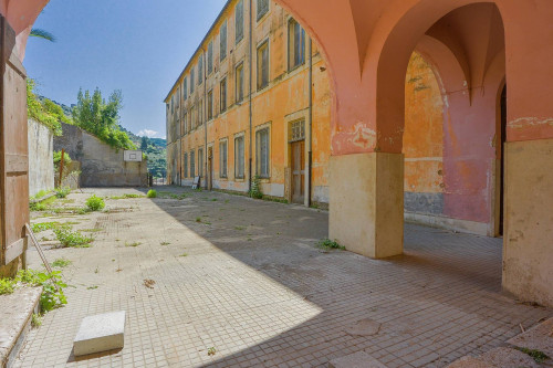 Palazzo intero stabile in vendita a Arpino