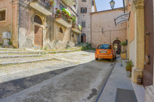 Palazzo intero stabile in vendita a Arpino