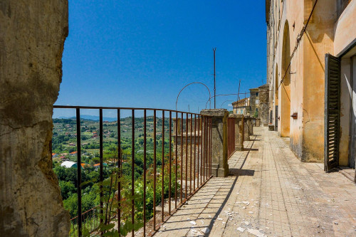 Palazzo intero stabile in vendita a Arpino