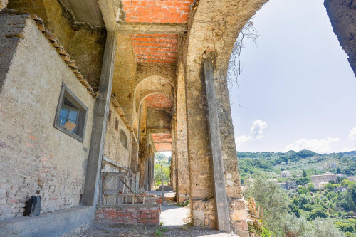 Palazzo intero stabile in vendita a Arpino