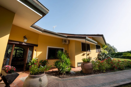 Villa for sale in Pignataro Interamna