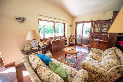 Villa for sale in Pignataro Interamna