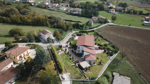 Villa bifamiliare in vendita a Atina