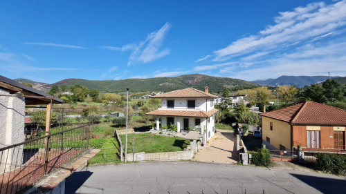 typical historical house for sale in Colfelice