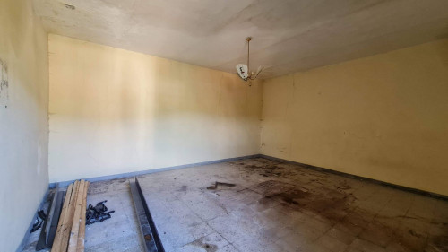 typical historical house for sale in Colfelice