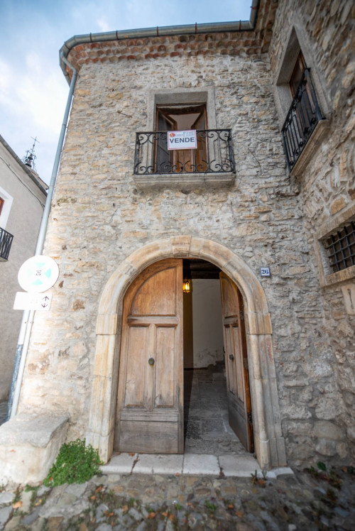 Abitazioni tipiche storiche in vendita a Sasso di Castalda