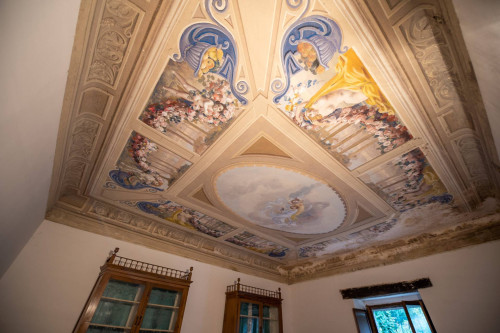 Abitazioni tipiche storiche in vendita a Sasso di Castalda