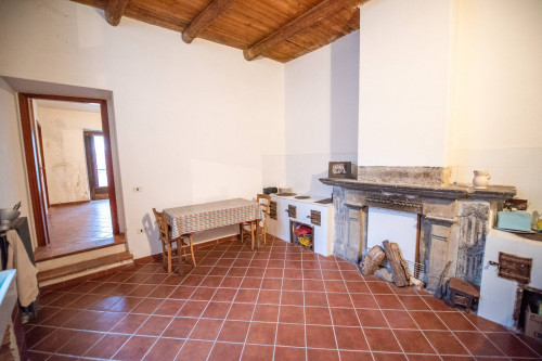 Abitazioni tipiche storiche in vendita a Sasso di Castalda