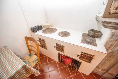 Abitazioni tipiche storiche in vendita a Sasso di Castalda