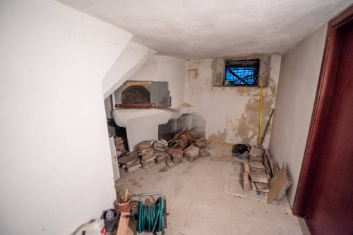 Abitazioni tipiche storiche in vendita a Sasso di Castalda