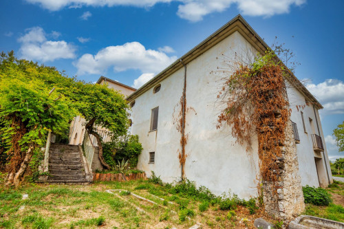 Casale di campagna in vendita a Paterno