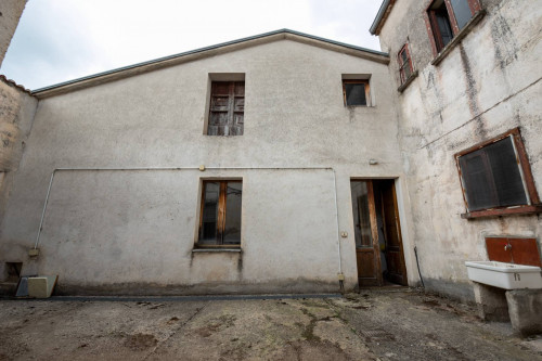 Casale di campagna in vendita a Paterno
