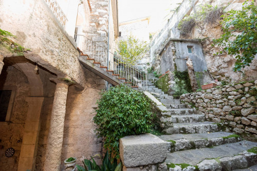 historic residence for sale in Rocca d'Arce
