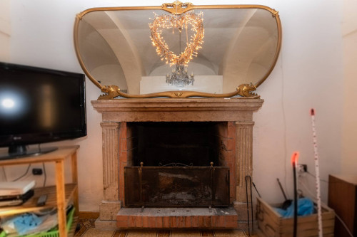 historic residence for sale in Rocca d'Arce