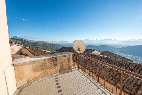 historic residence for sale in Rocca d'Arce