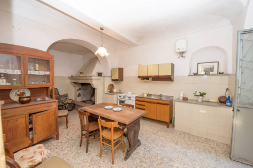 historic residence for sale in Rocca d'Arce