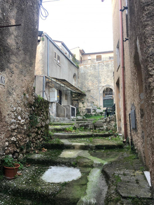 typical historical house for sale in Colle San Magno