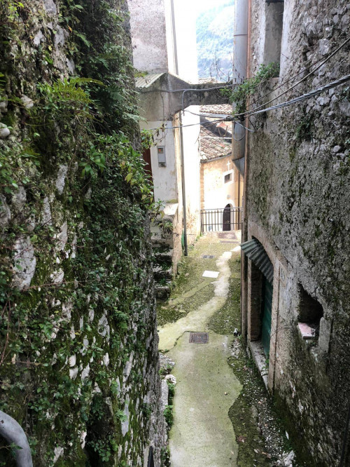 typical historical house for sale in Colle San Magno