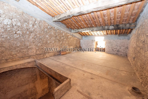 Abitazioni tipiche storiche in vendita a San Donato Val di Comino