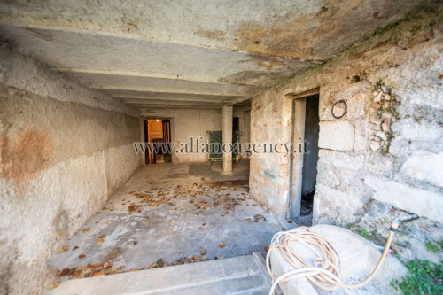 Abitazioni tipiche storiche in vendita a San Donato Val di Comino